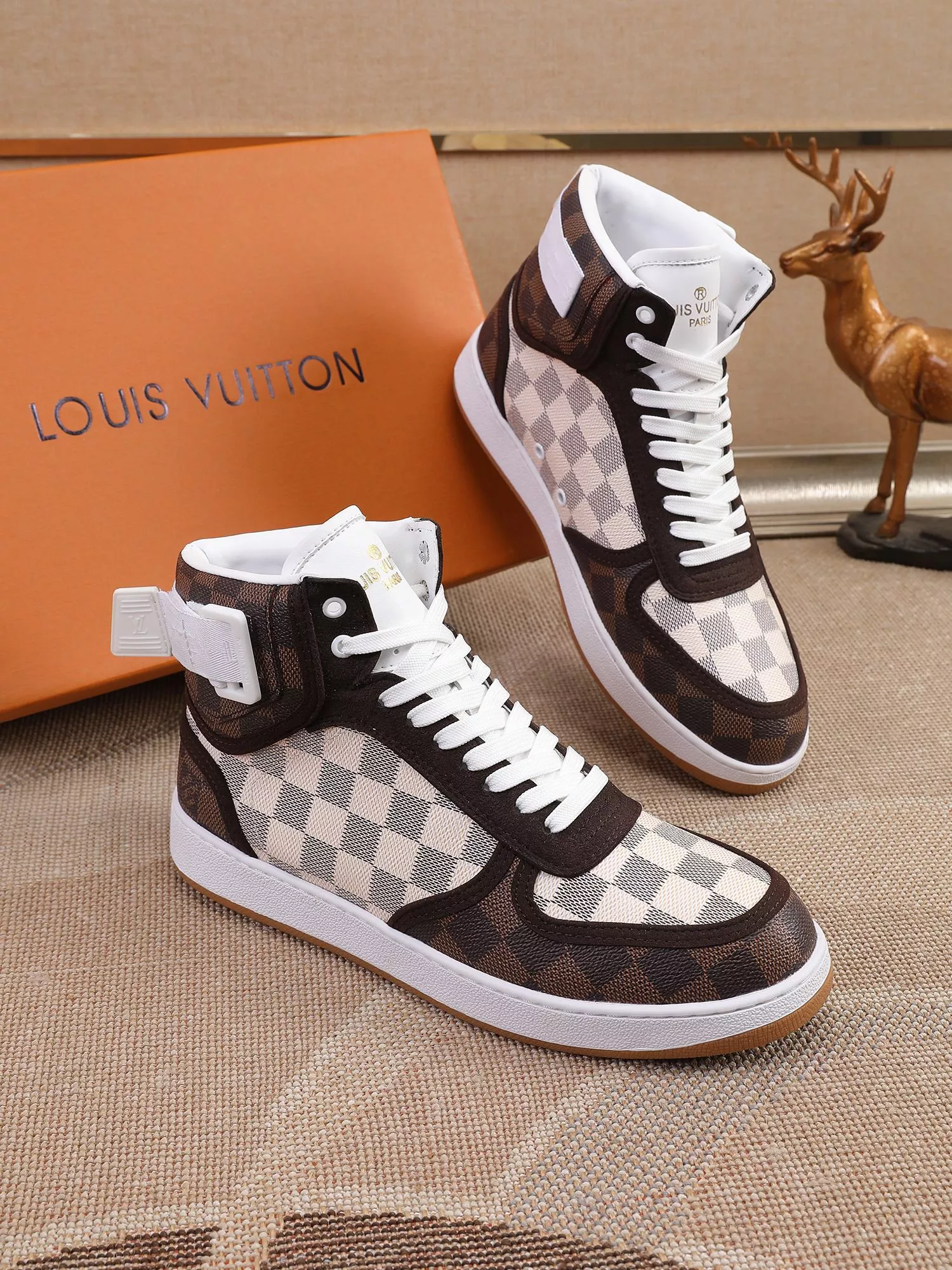 louis vuitton high tops chaussures pour homme s_12ba1ab1